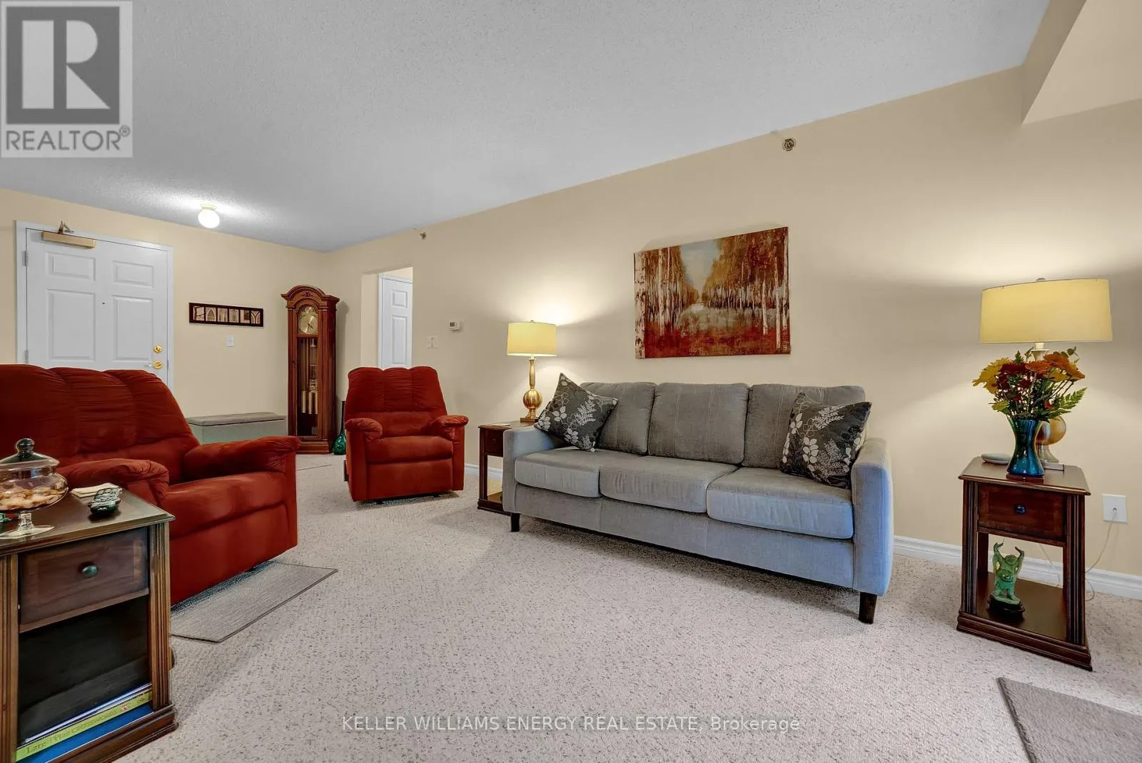 208 - 841 BATTELL STREET, #208