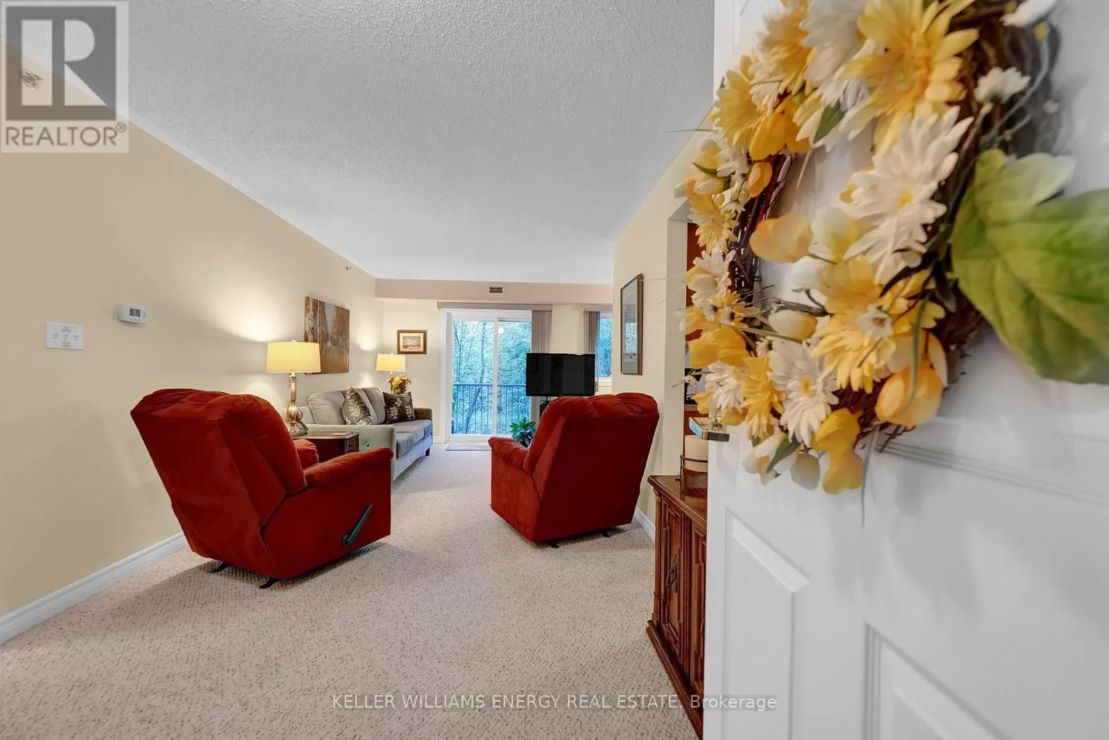 208 - 841 BATTELL STREET, #208