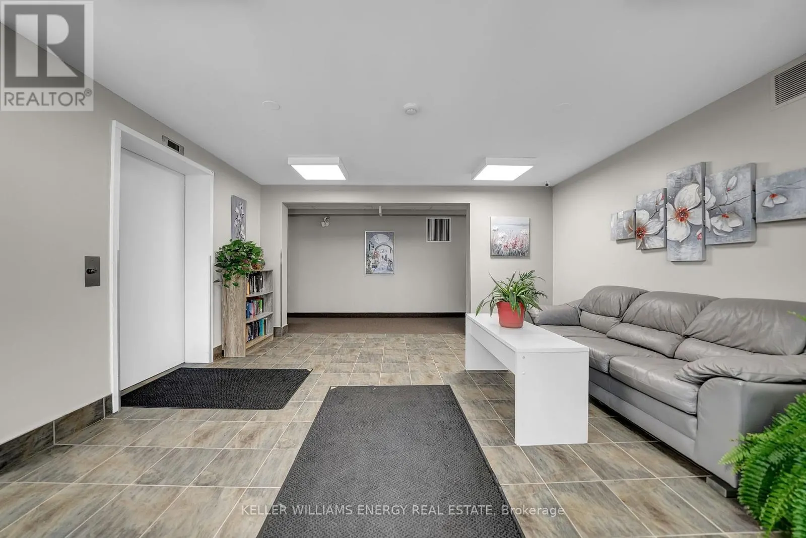 208 - 841 BATTELL STREET, #208