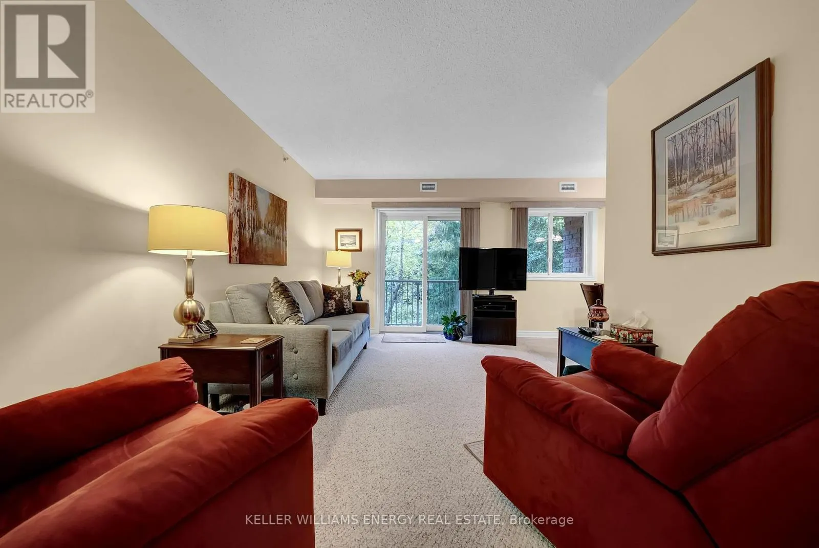 208 - 841 BATTELL STREET, #208
