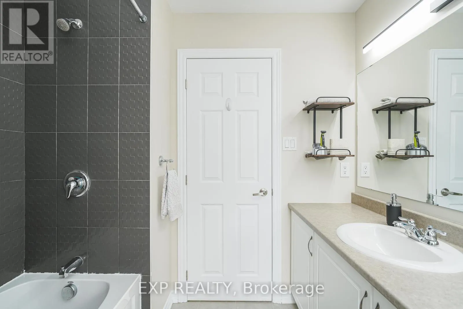 400 BRIGATINE AVENUE