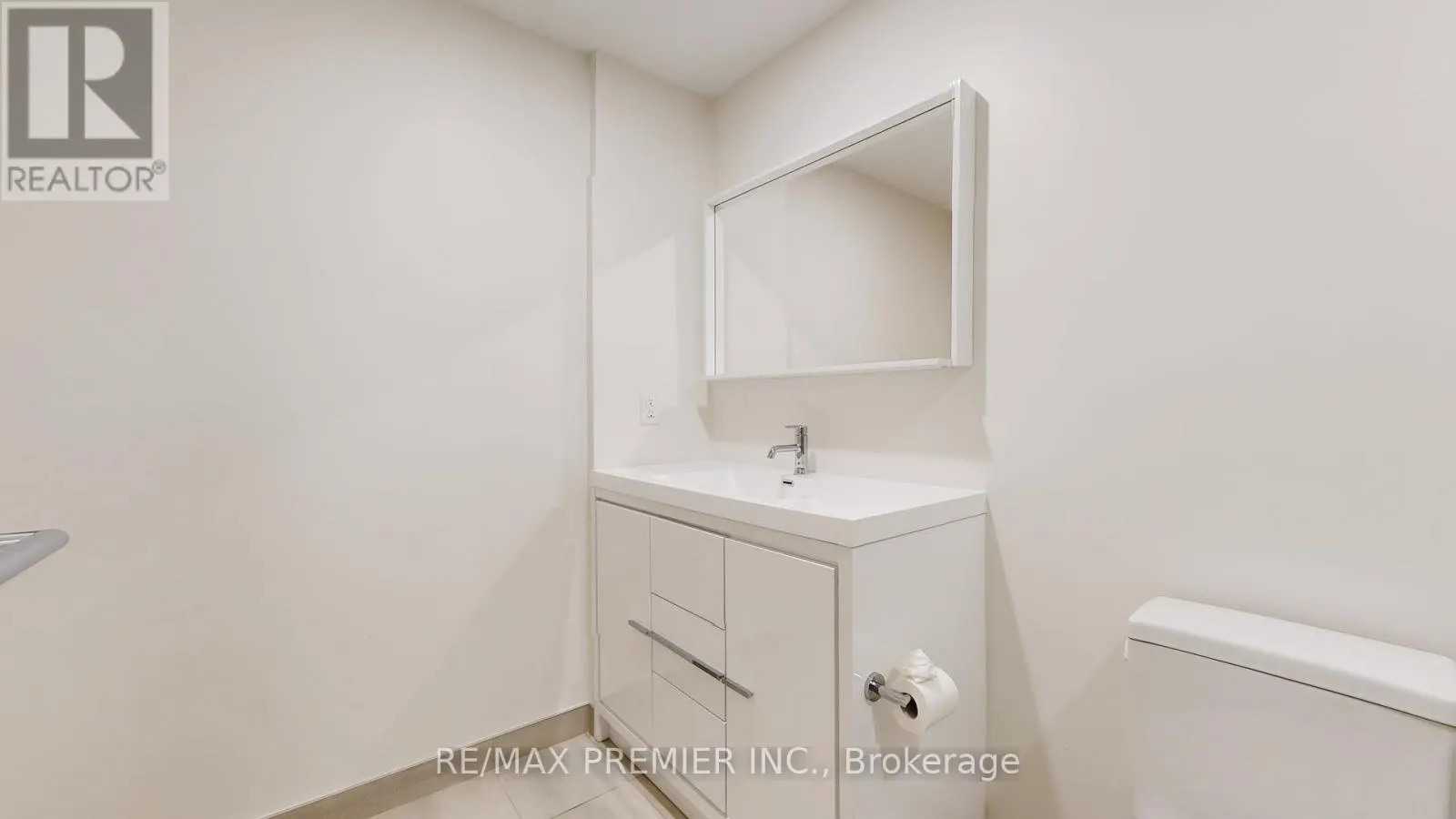 922 - 212 KING WILLIAM STREET