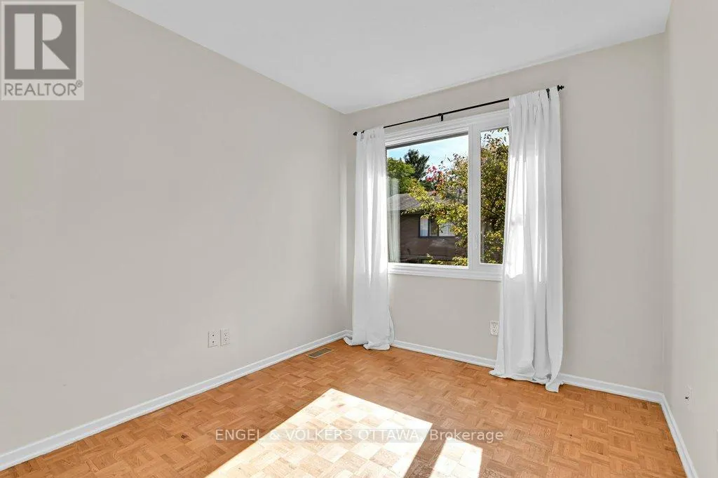 16 - 525 HILSON AVENUE
