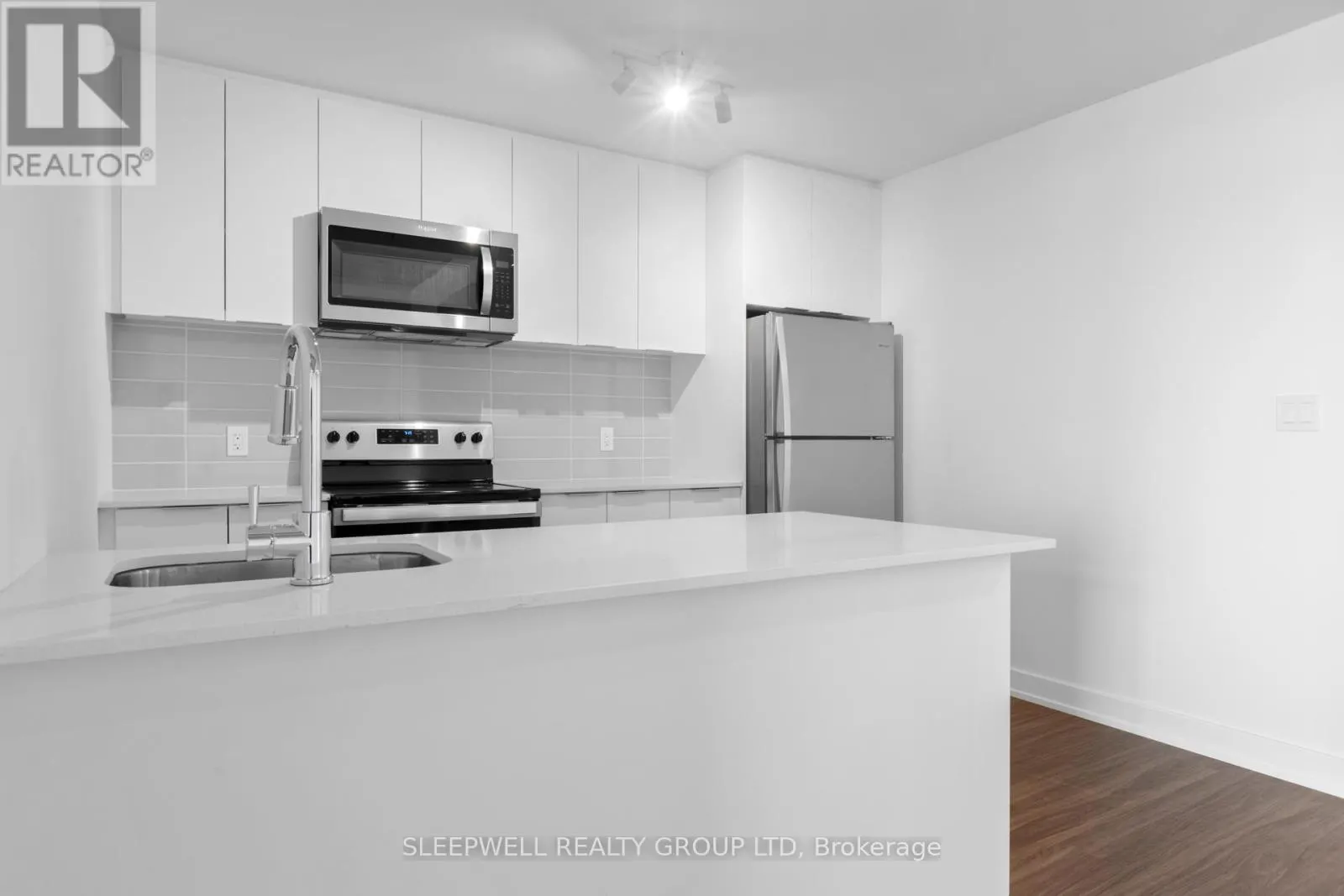 1209 - 1354 CARLING AVENUE