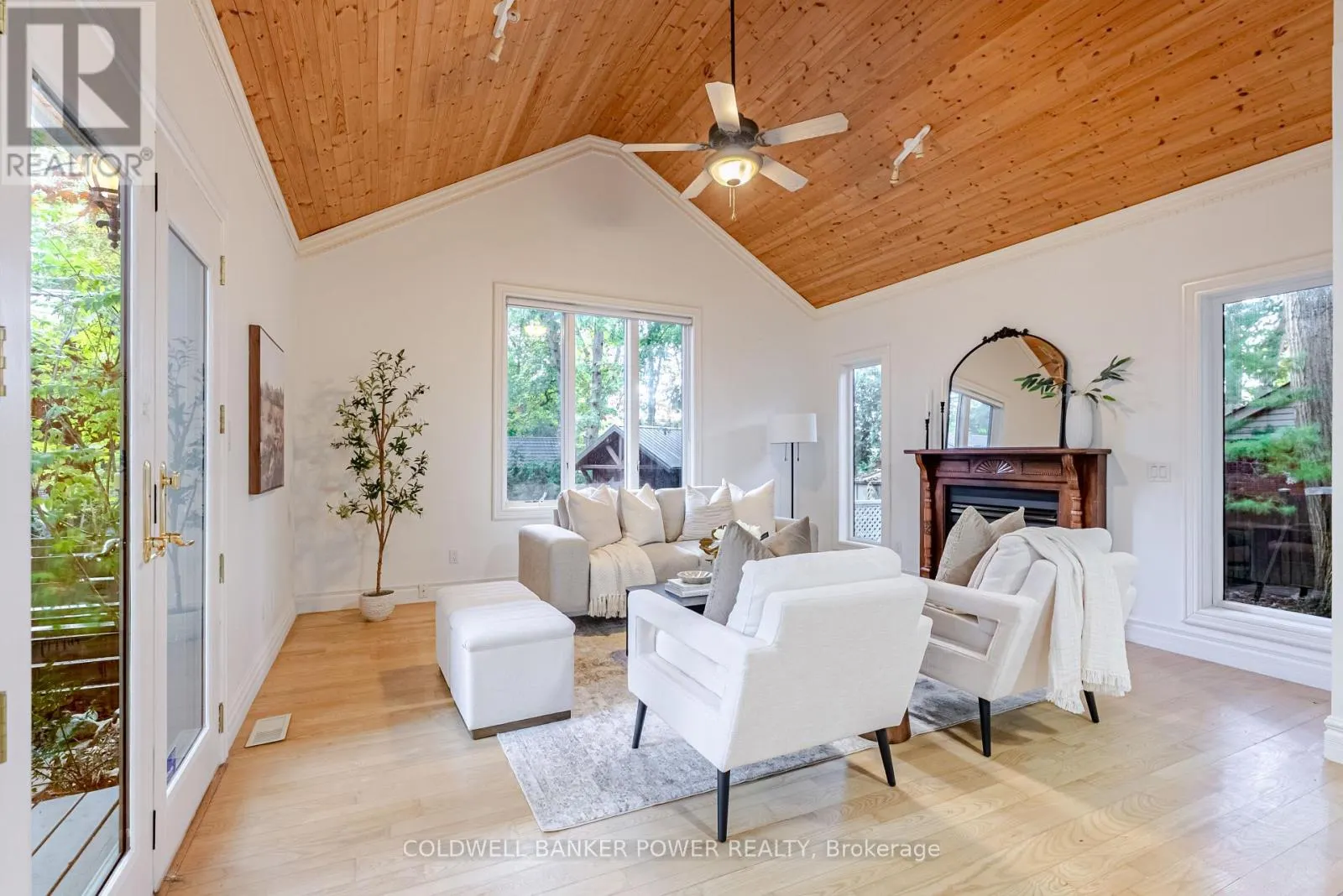 370 HAZEL AVENUE