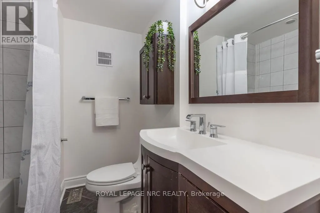 40 - 151 LINWELL ROAD, #40