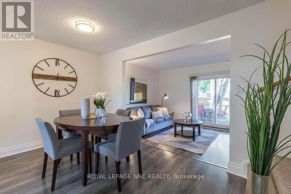 40 - 151 LINWELL ROAD, #40