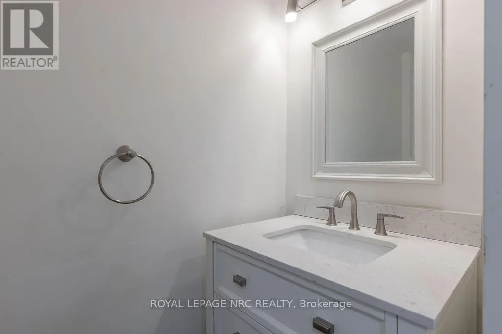 40 - 151 LINWELL ROAD, #40