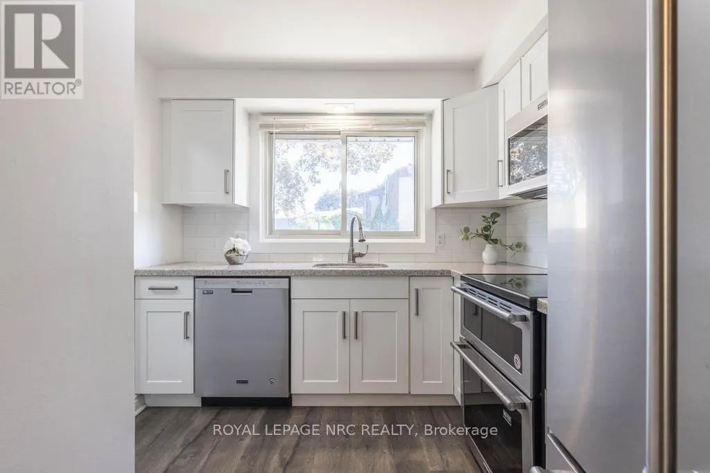 40 - 151 LINWELL ROAD, #40