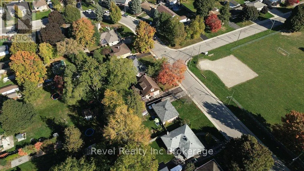 46 AILEEN DRIVE