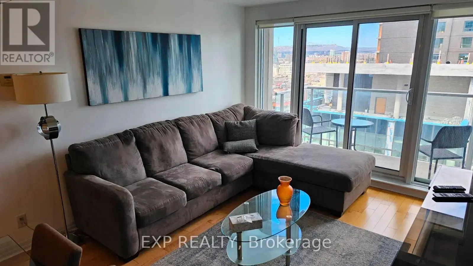 2303 - 242 RIDEAU STREET