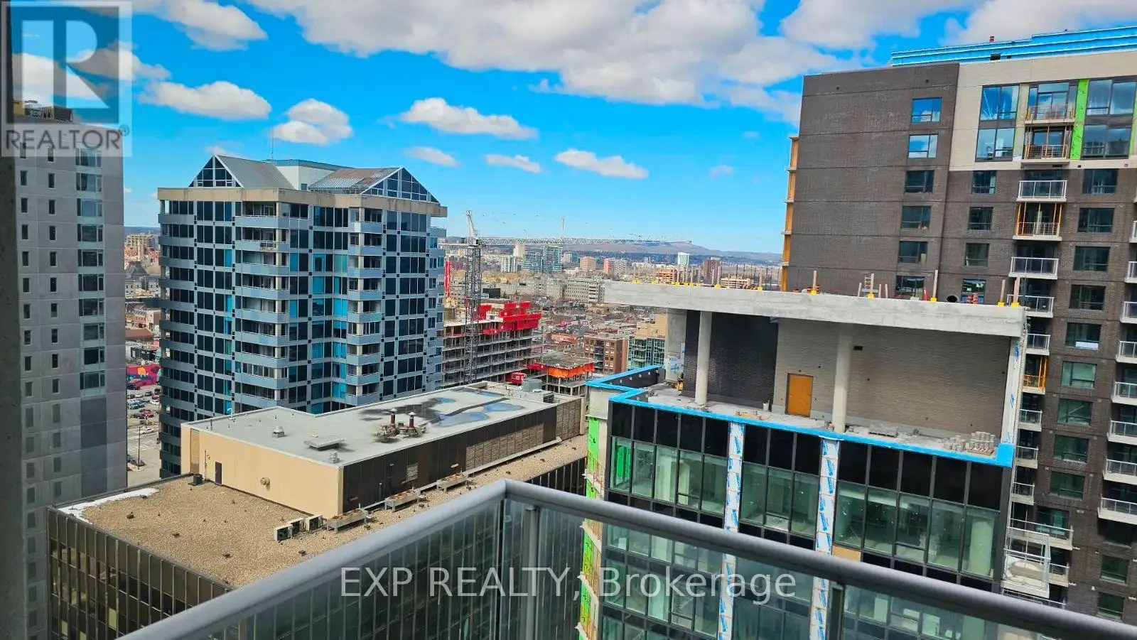 2303 - 242 RIDEAU STREET