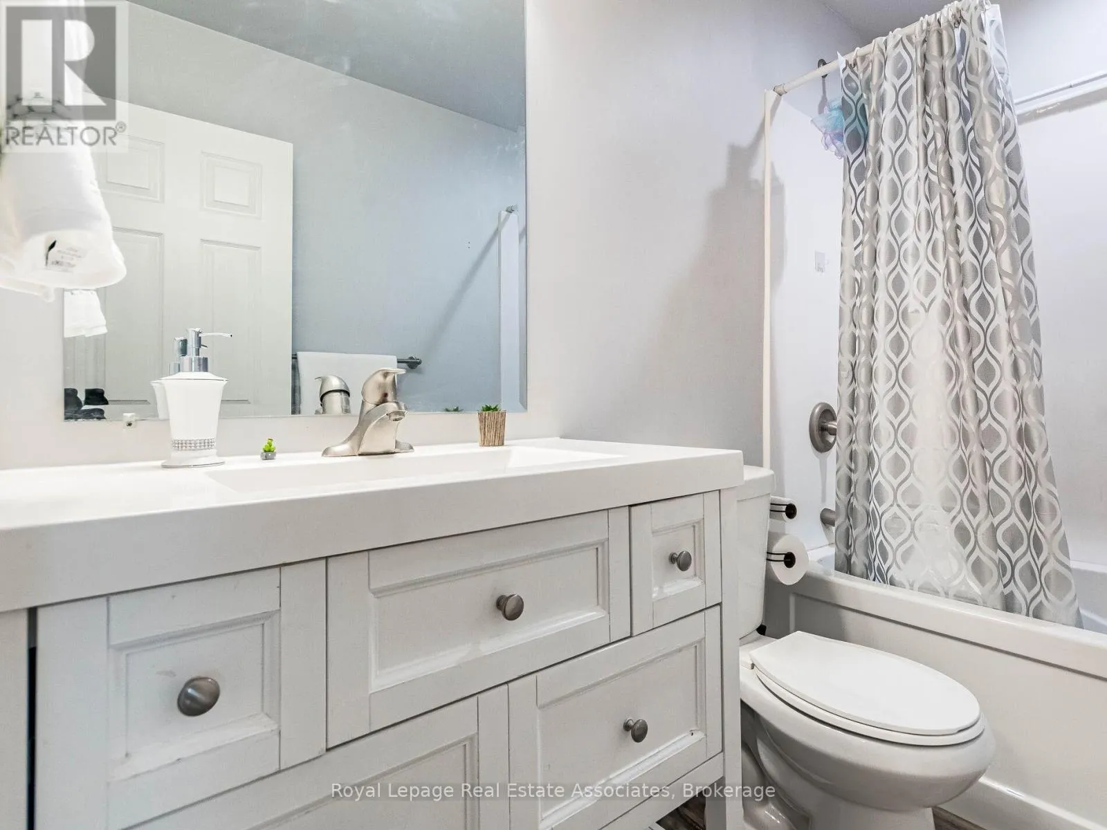8 - 310 CHRISTOPHER DRIVE