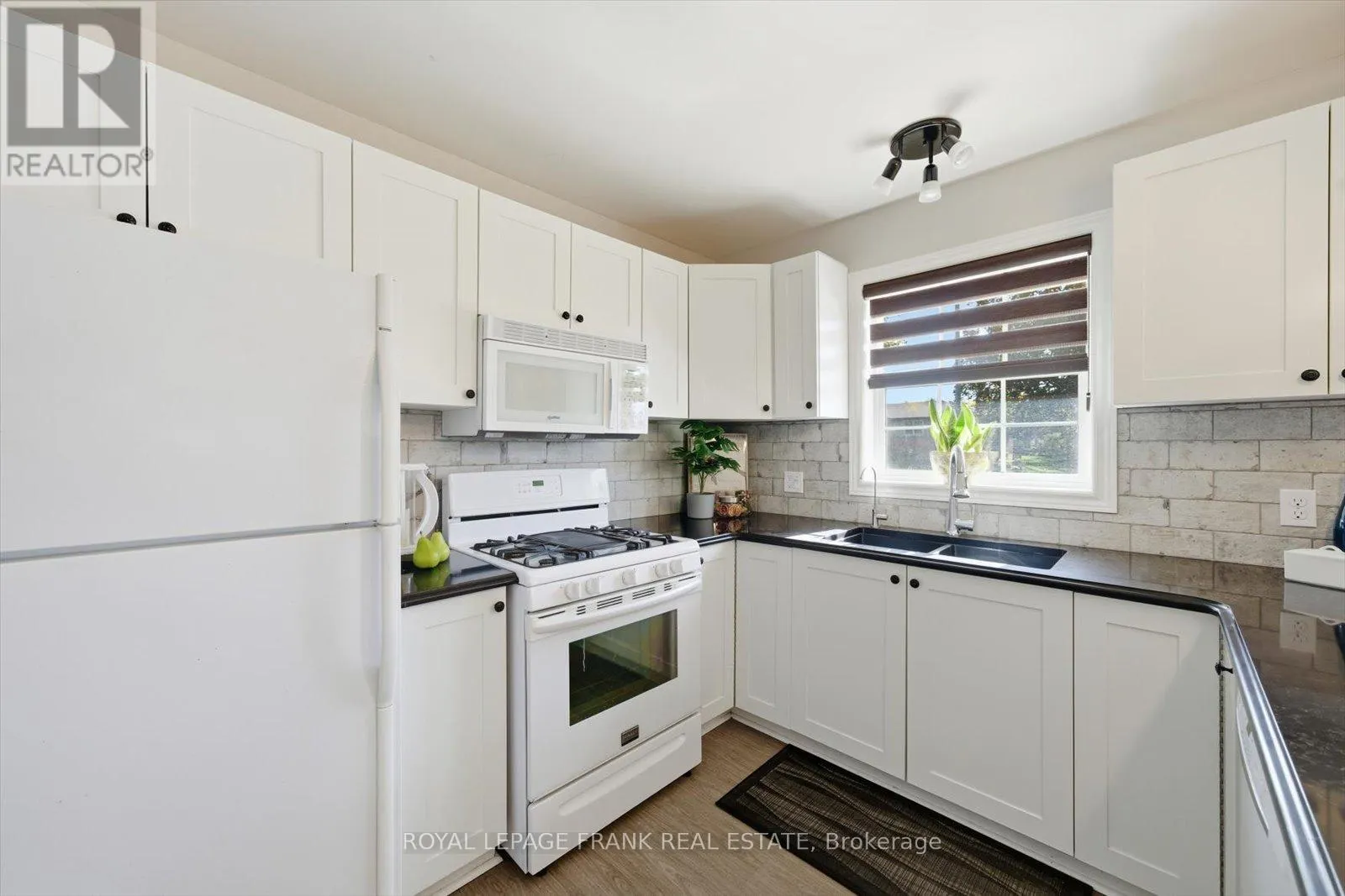34 RIVERVIEW ROAD