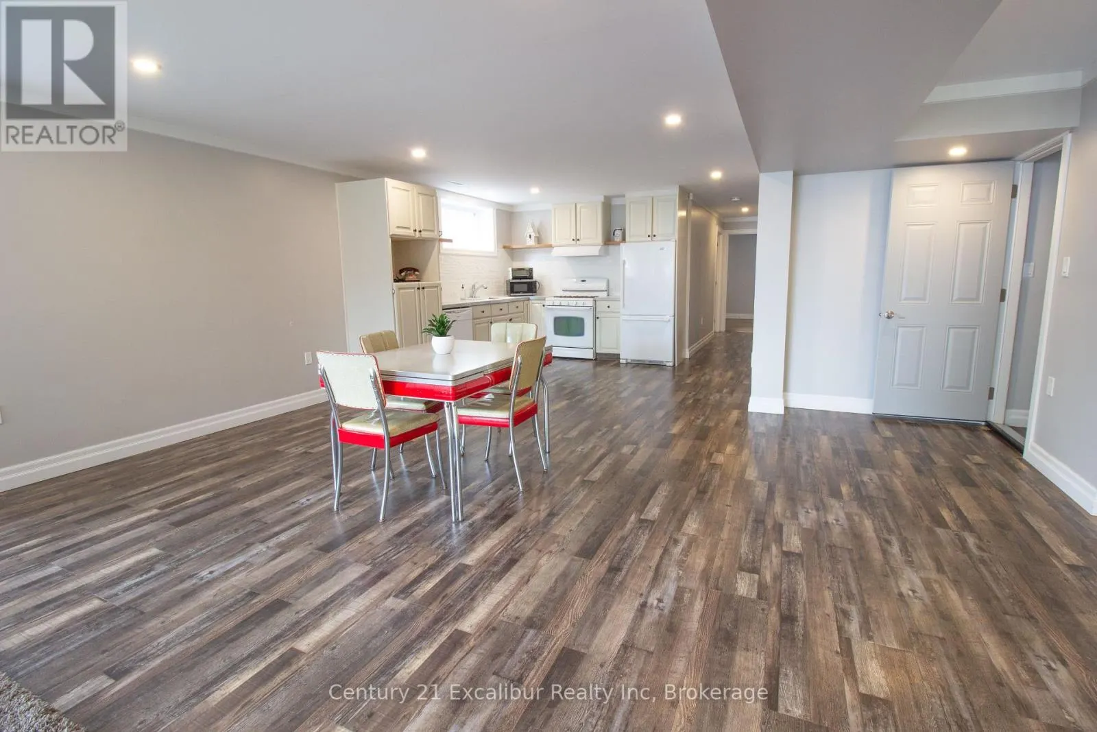 566 ST. PATRICK STREET E