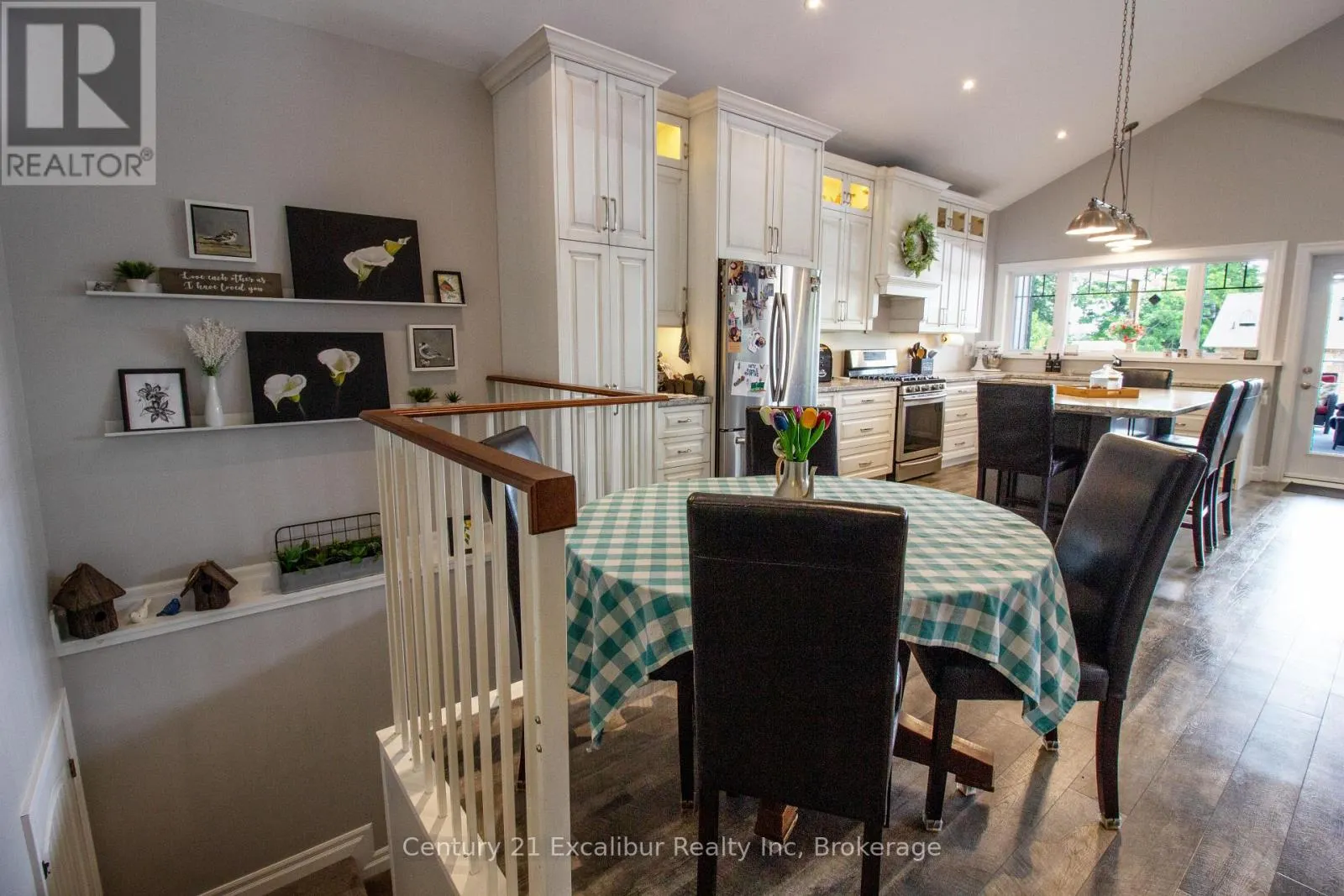 566 ST. PATRICK STREET E
