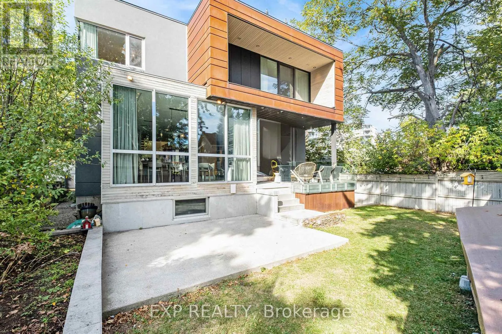 608 BYRON AVENUE