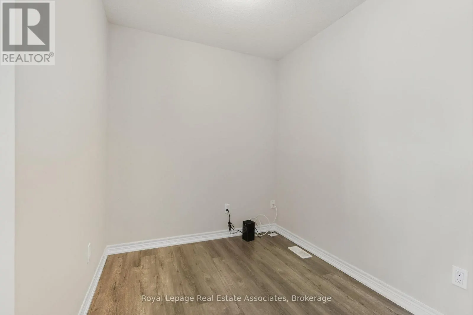 7 - 299 SKINNER ROAD
