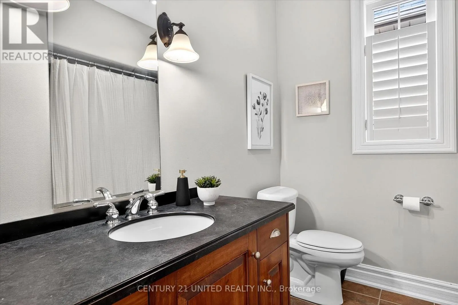 27 - 35 BRINTON DRIVE, #27
