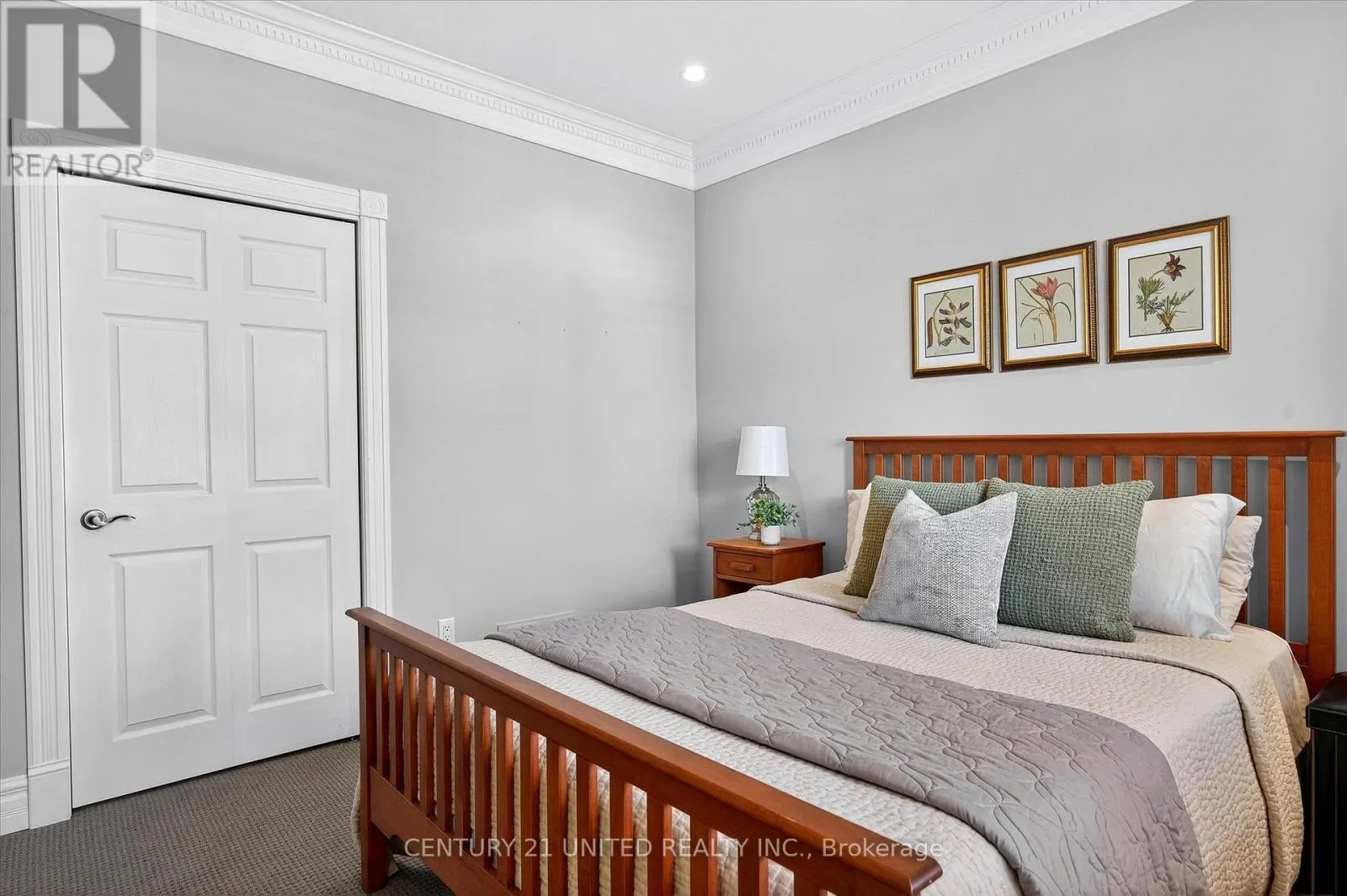 27 - 35 BRINTON DRIVE, #27
