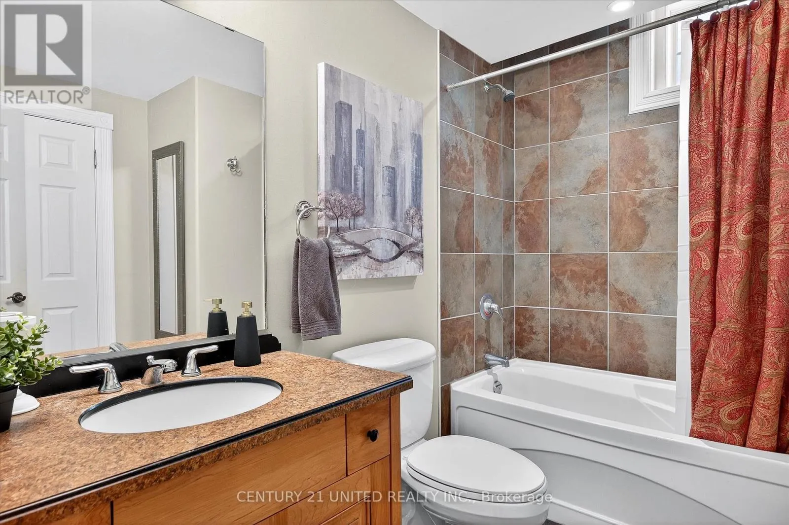 27 - 35 BRINTON DRIVE, #27