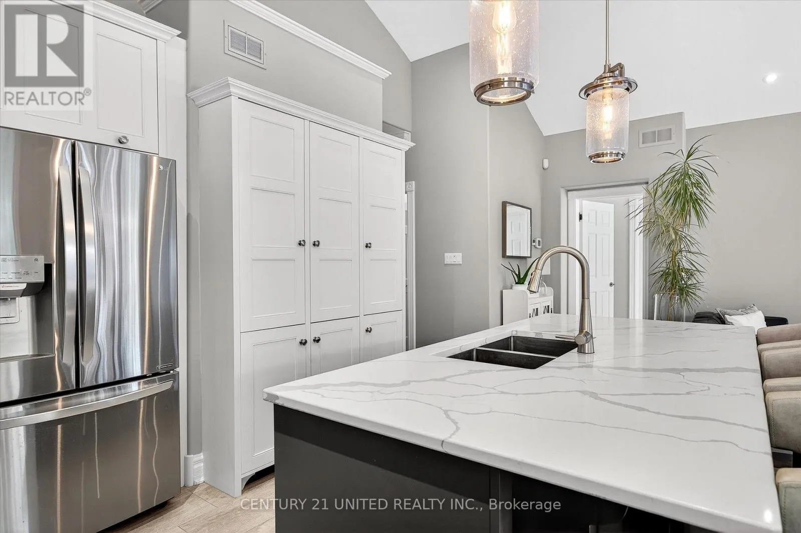 27 - 35 BRINTON DRIVE, #27