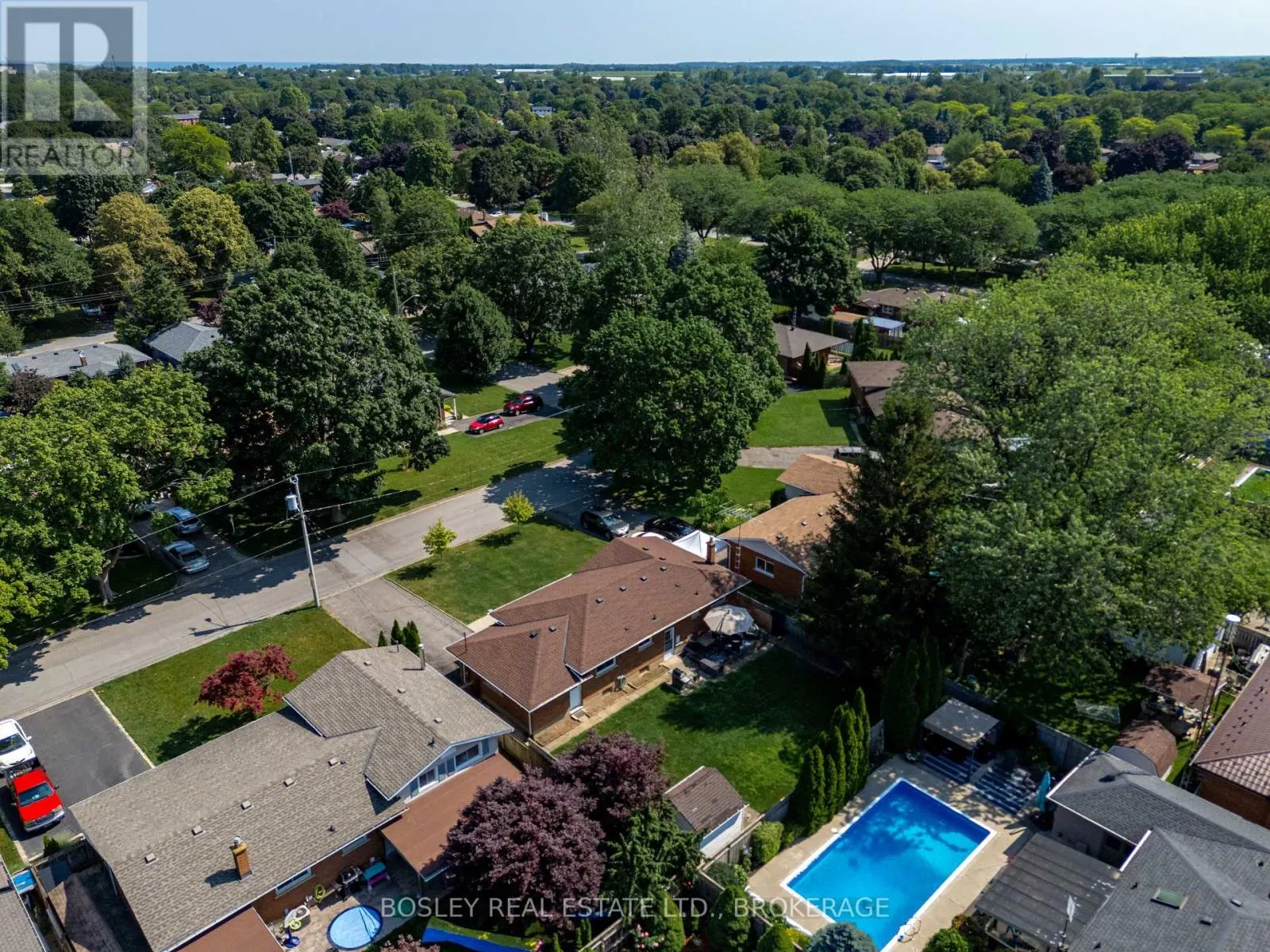 60 ROYAL MANOR DRIVE