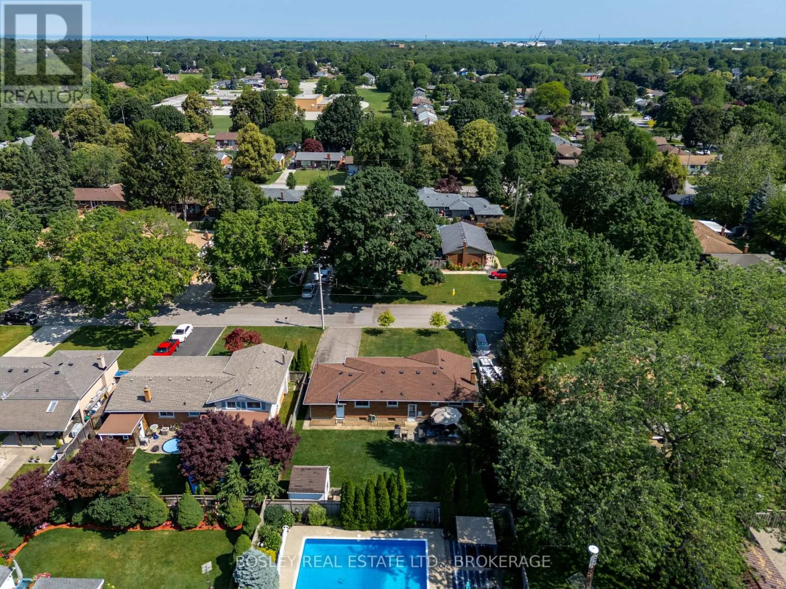 60 ROYAL MANOR DRIVE