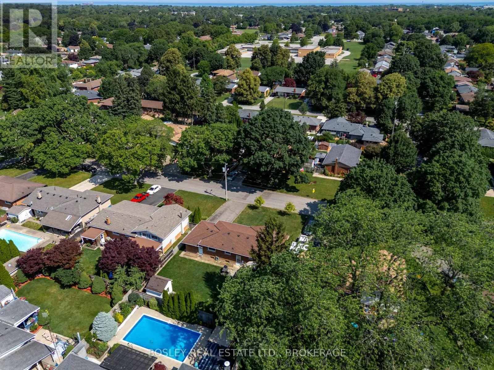 60 ROYAL MANOR DRIVE