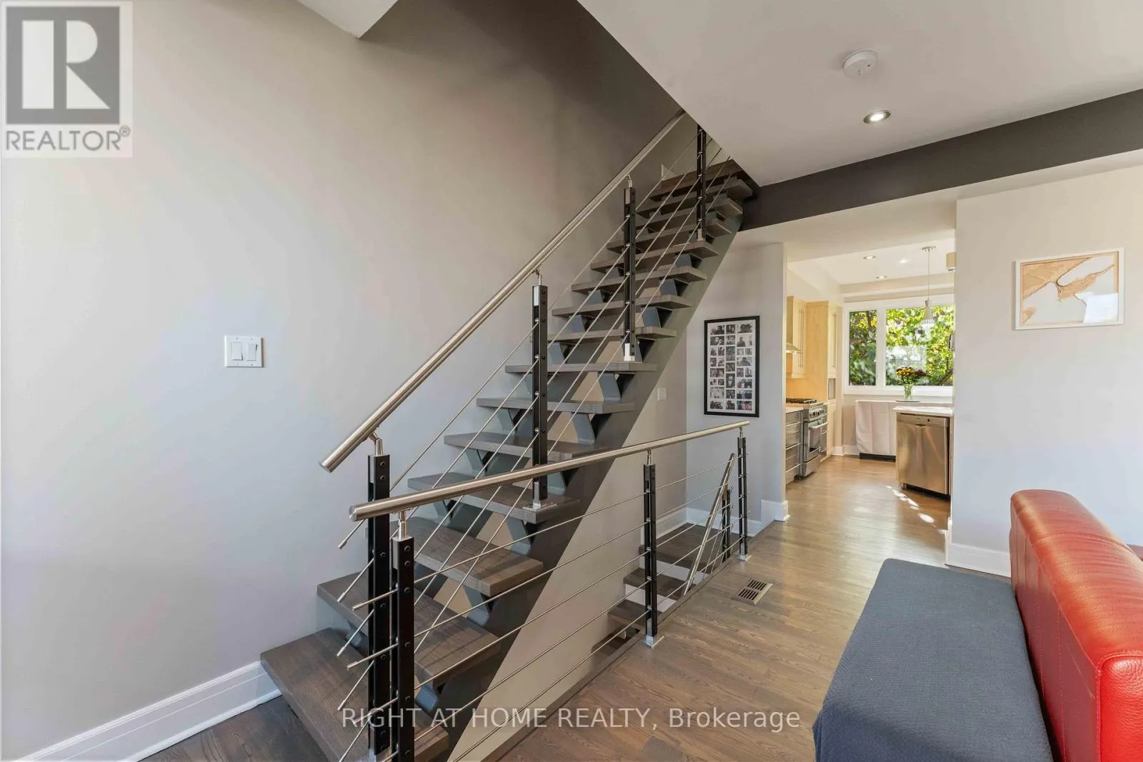 110 LITTLE LONDON PRIVATE