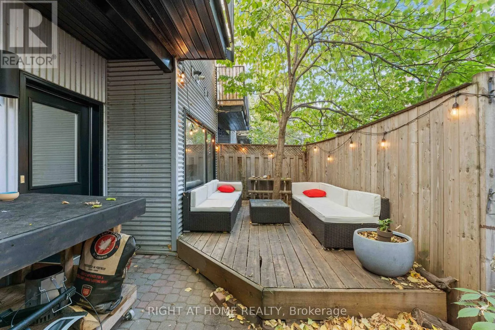 110 LITTLE LONDON PRIVATE