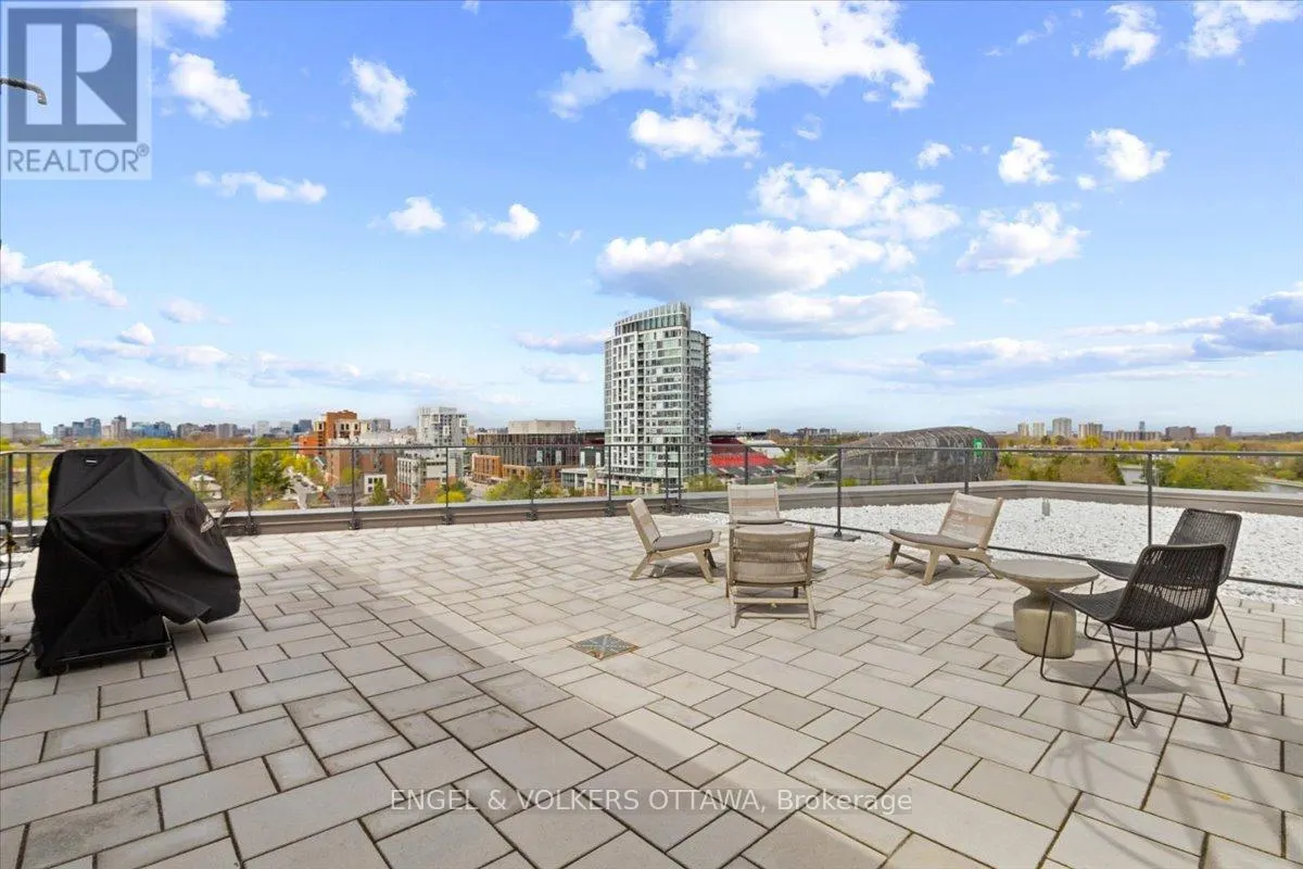 201 - 11 GALT STREET