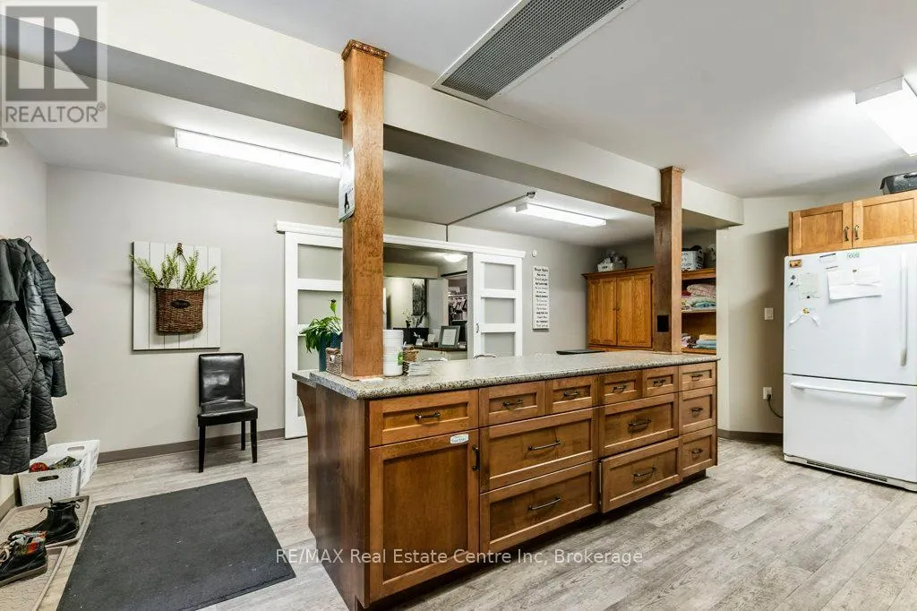 280 ST PATRICK STREET W