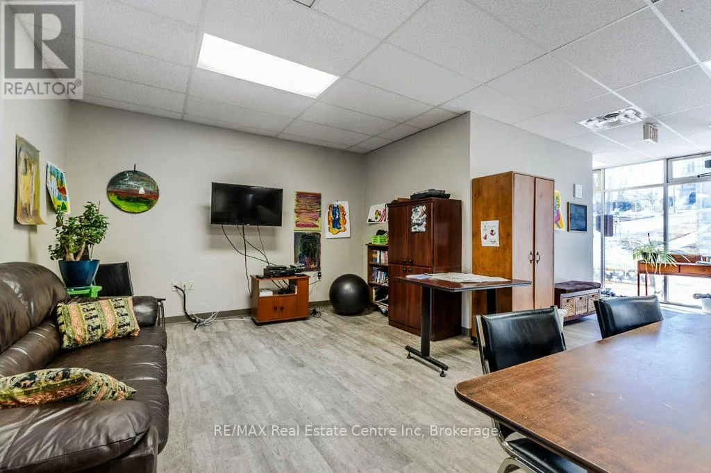 280 ST PATRICK STREET W