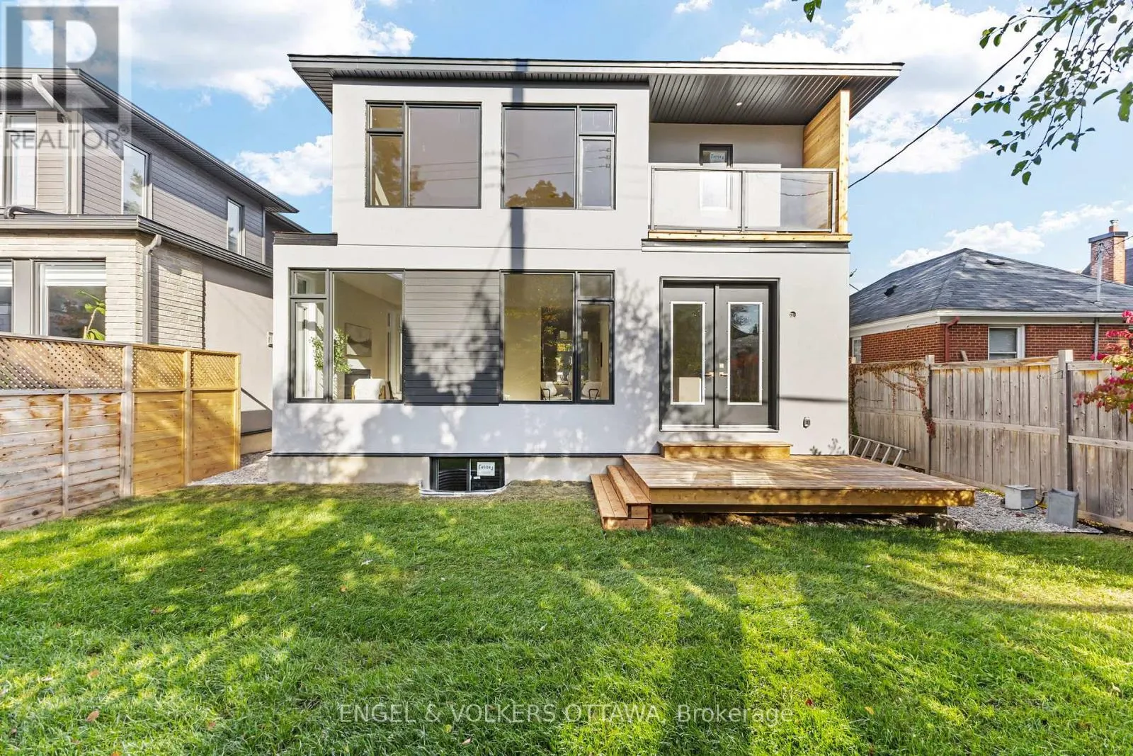 48 MCNAUGHTON AVENUE