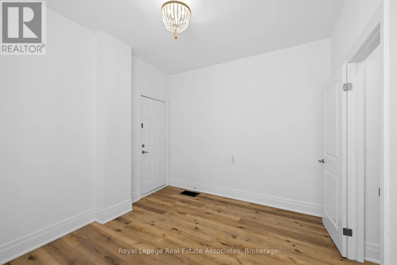 #A - 153 BAY STREET N
