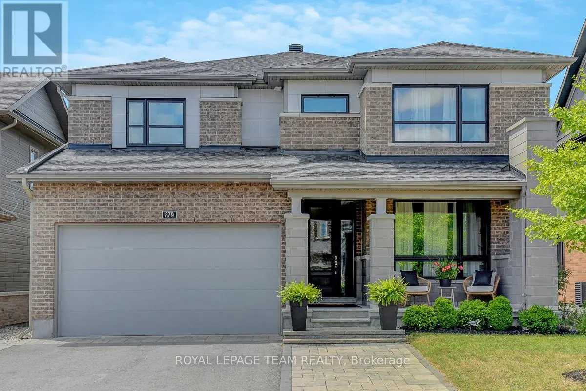 879 PERCIVAL CRESCENT