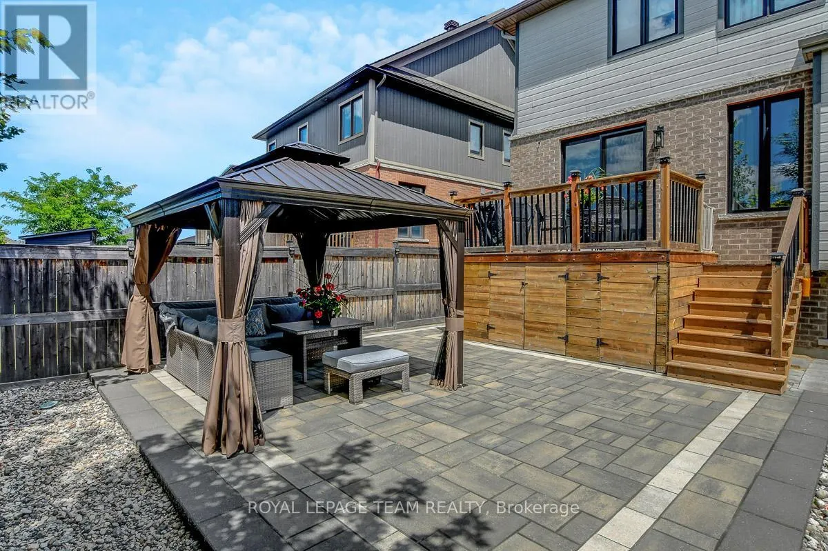 879 PERCIVAL CRESCENT