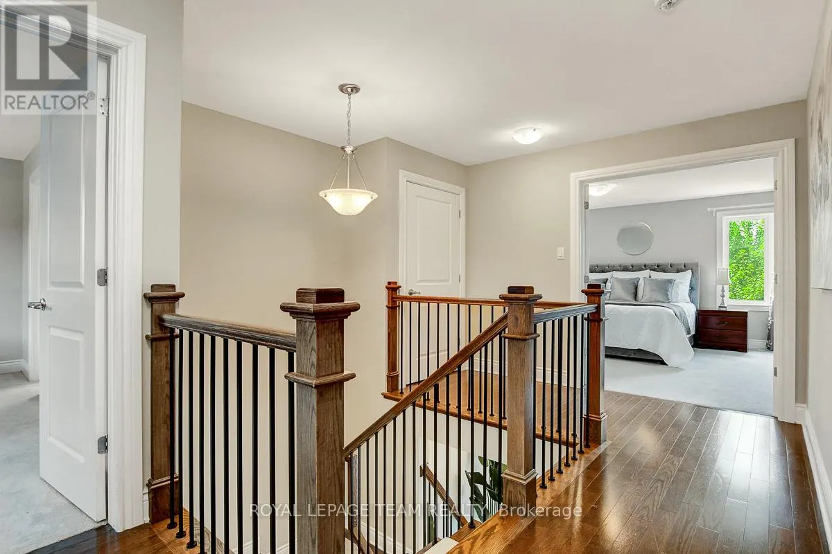 879 PERCIVAL CRESCENT