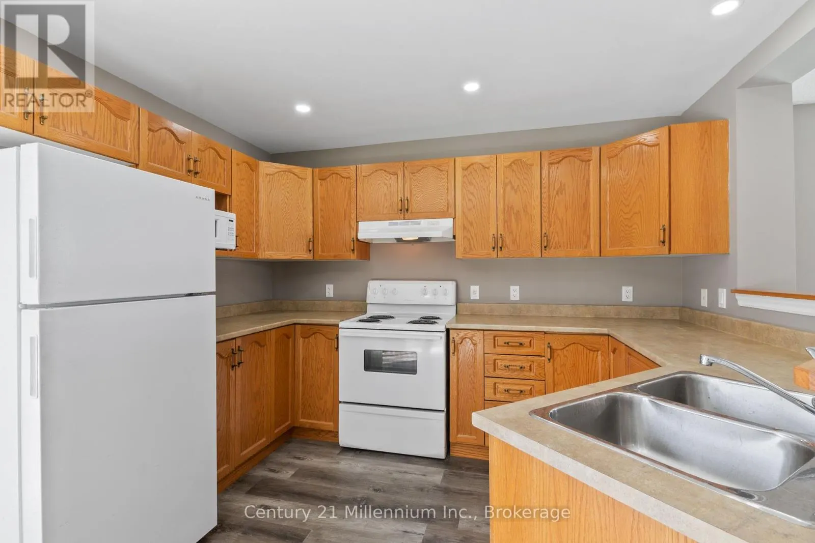 33 BIRCHWOOD COURT