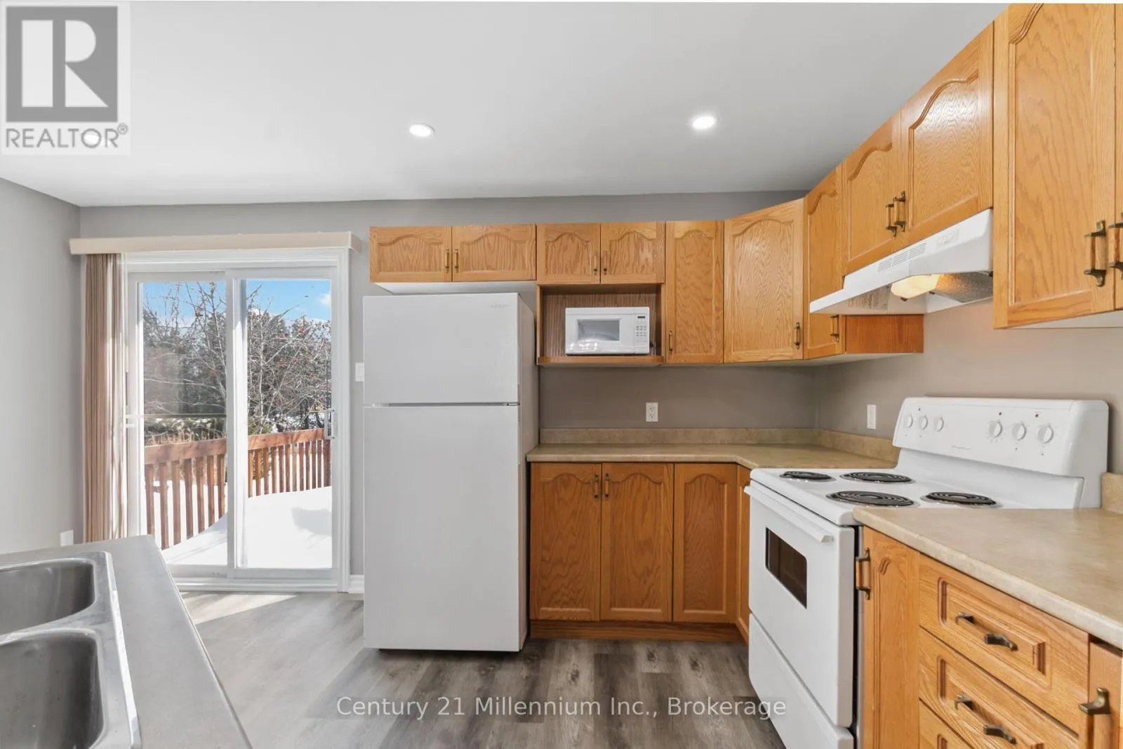 33 BIRCHWOOD COURT