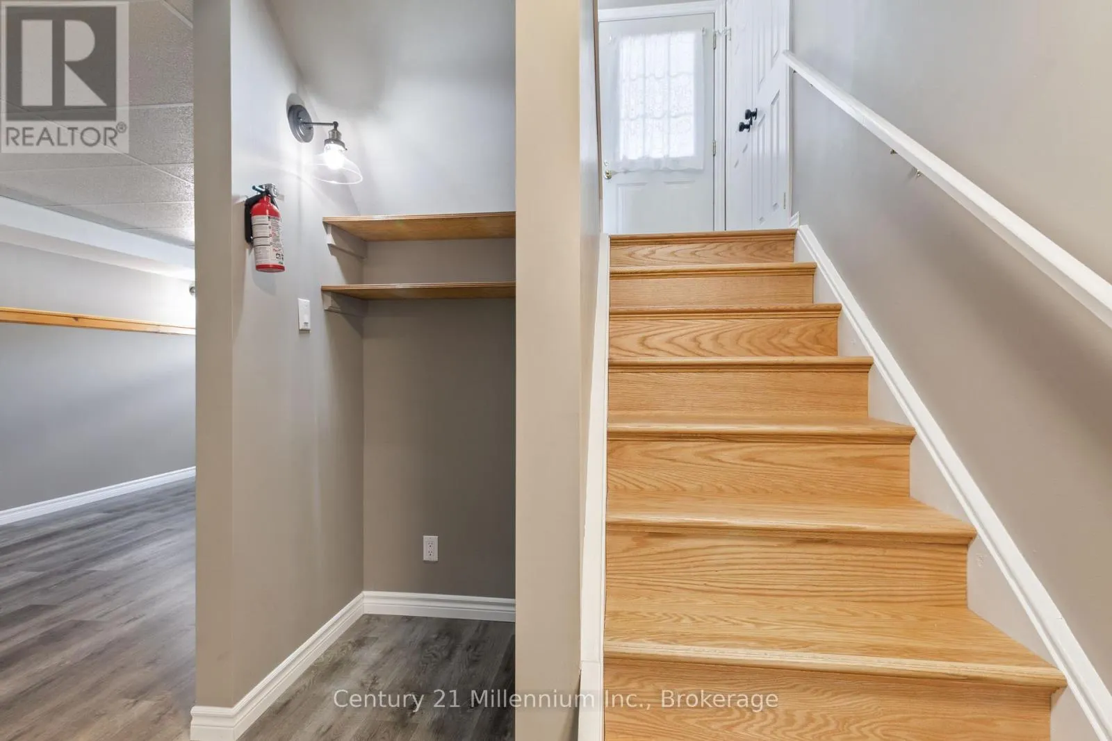 33 BIRCHWOOD COURT