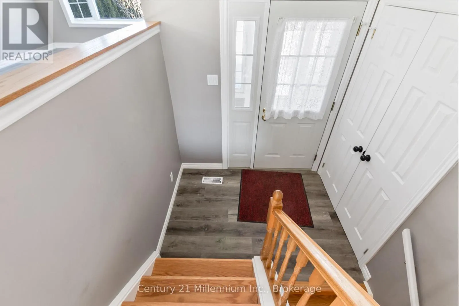 33 BIRCHWOOD COURT
