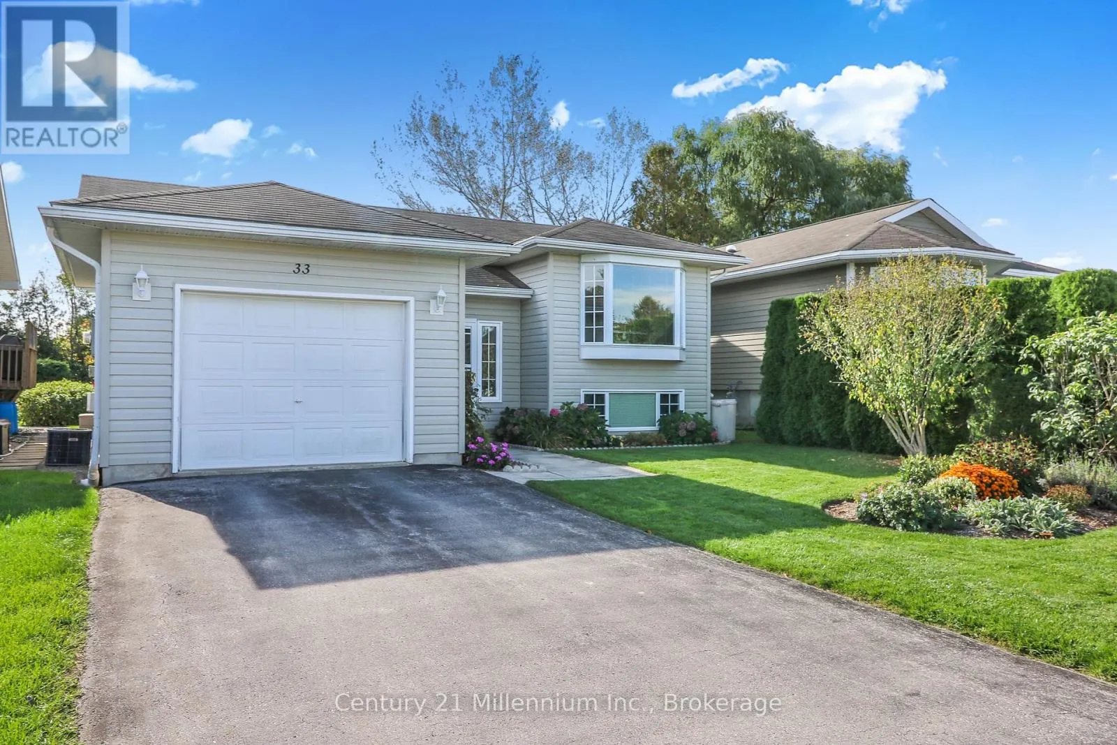 33 BIRCHWOOD COURT