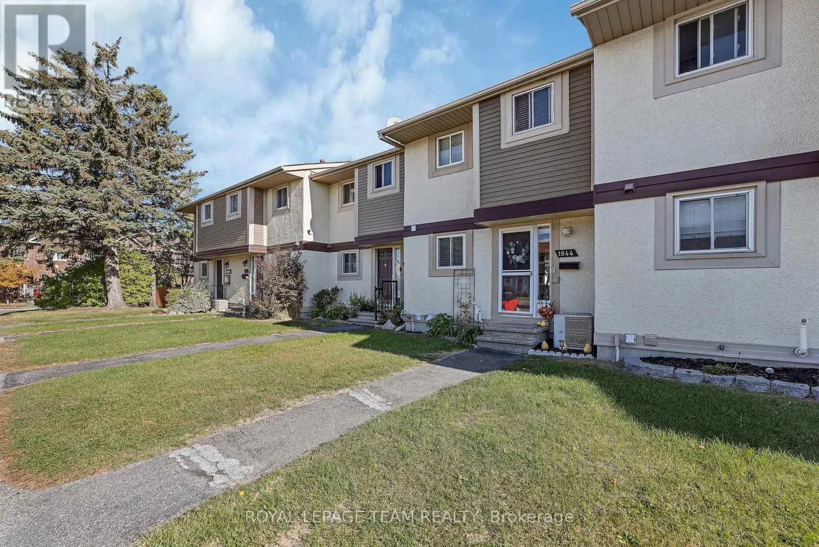 1844 STONEHENGE CRESCENT