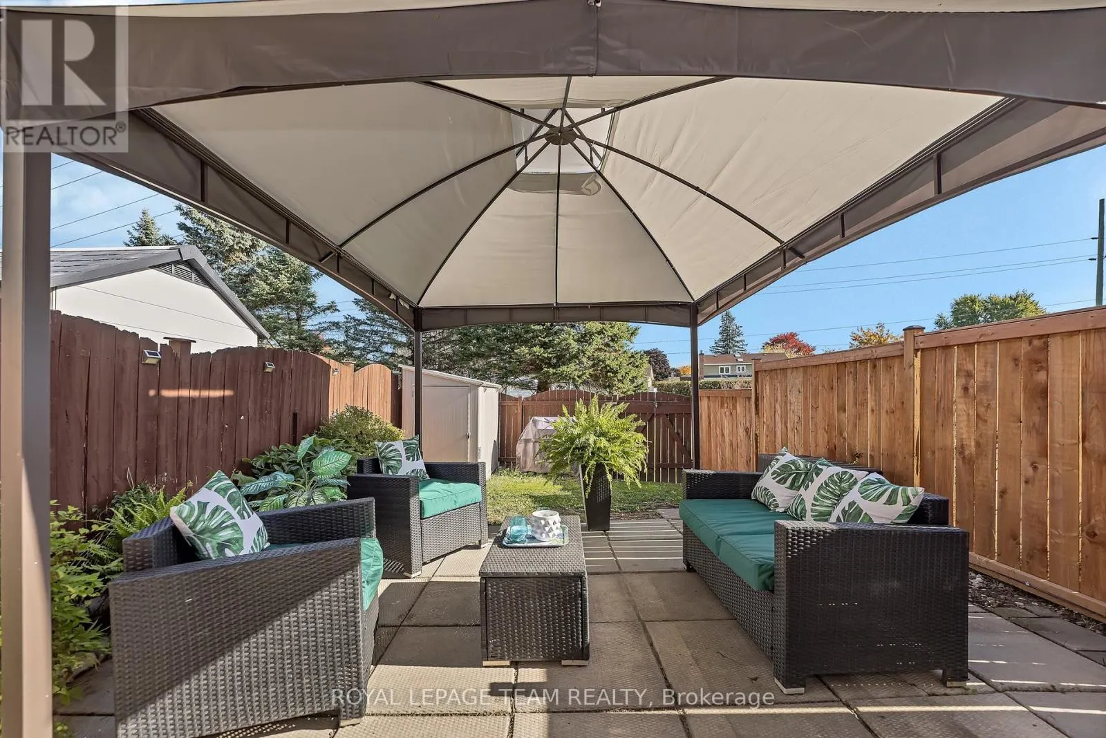 1844 STONEHENGE CRESCENT