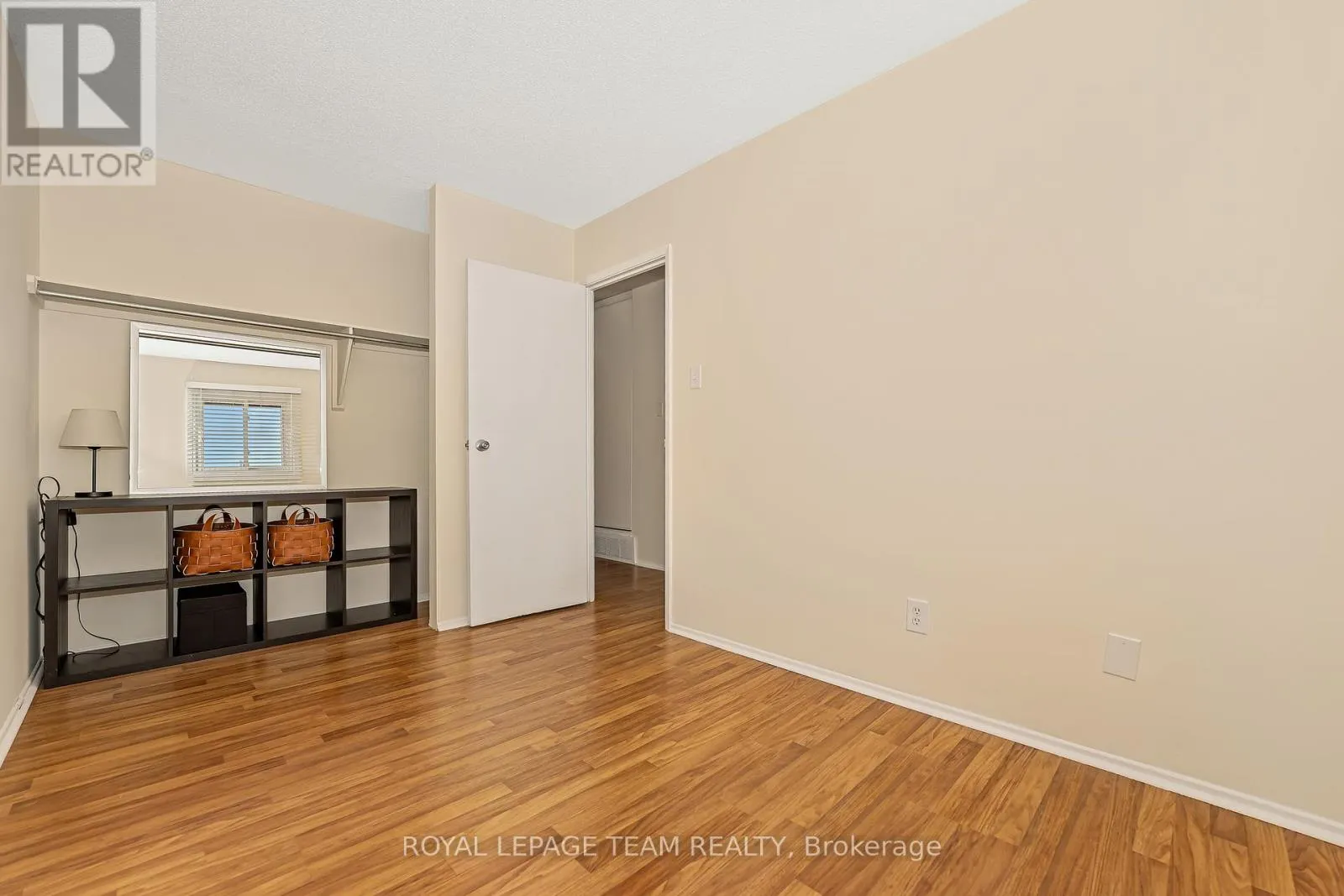 1844 STONEHENGE CRESCENT