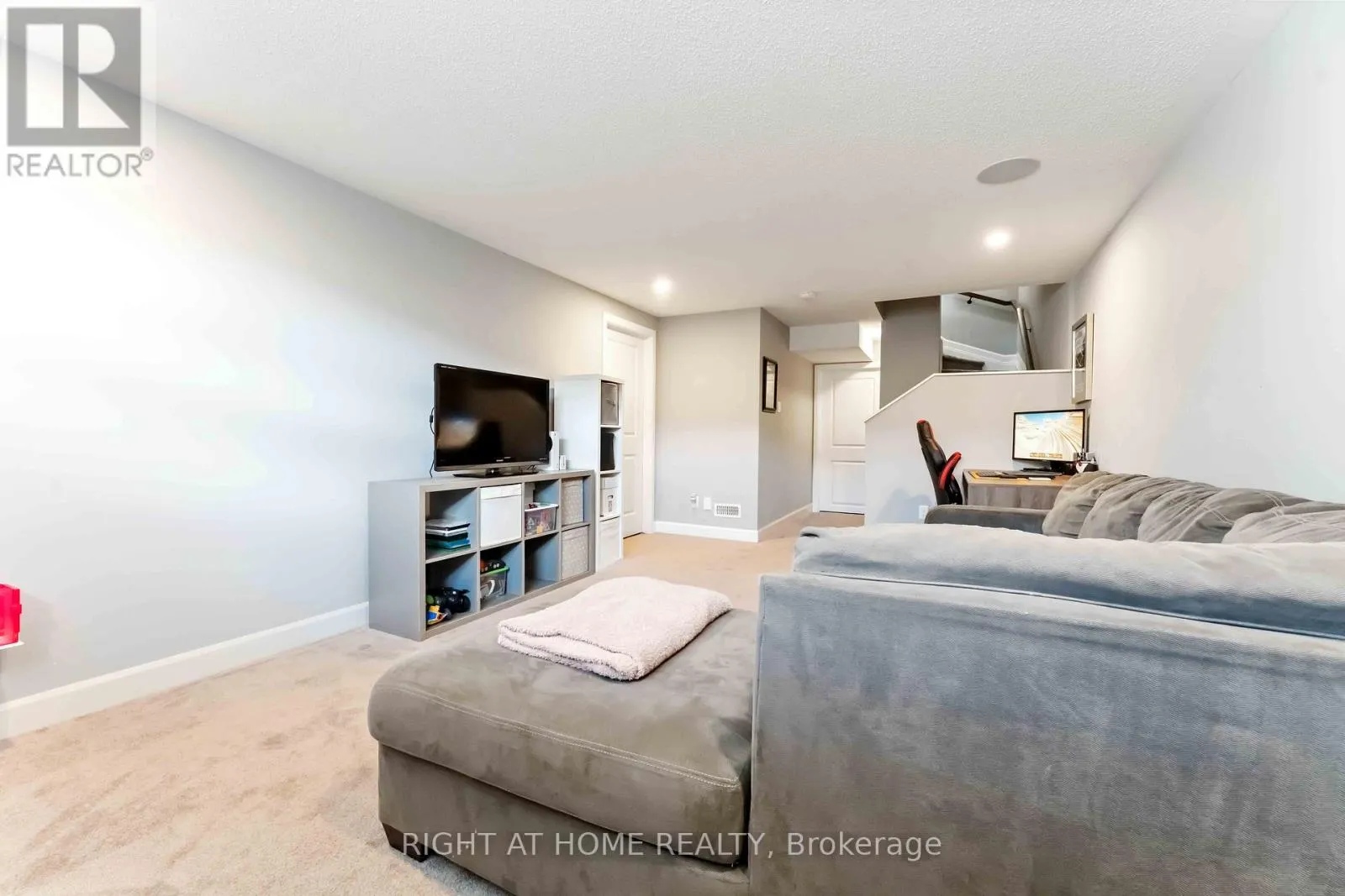 177 BANDELIER WAY
