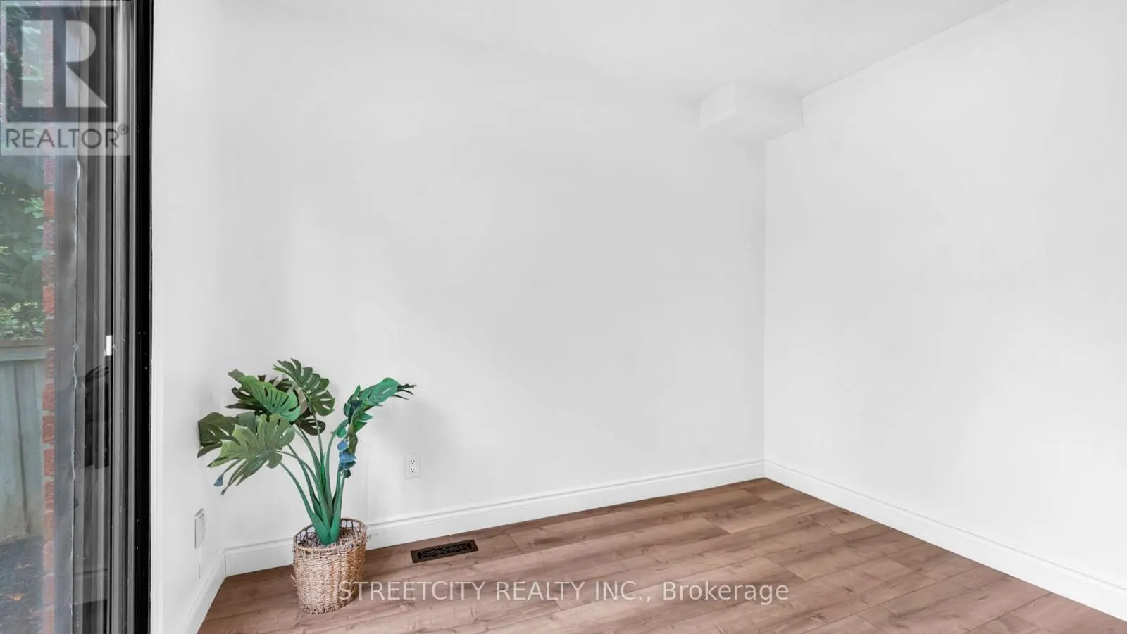151 WALMER GARDENS