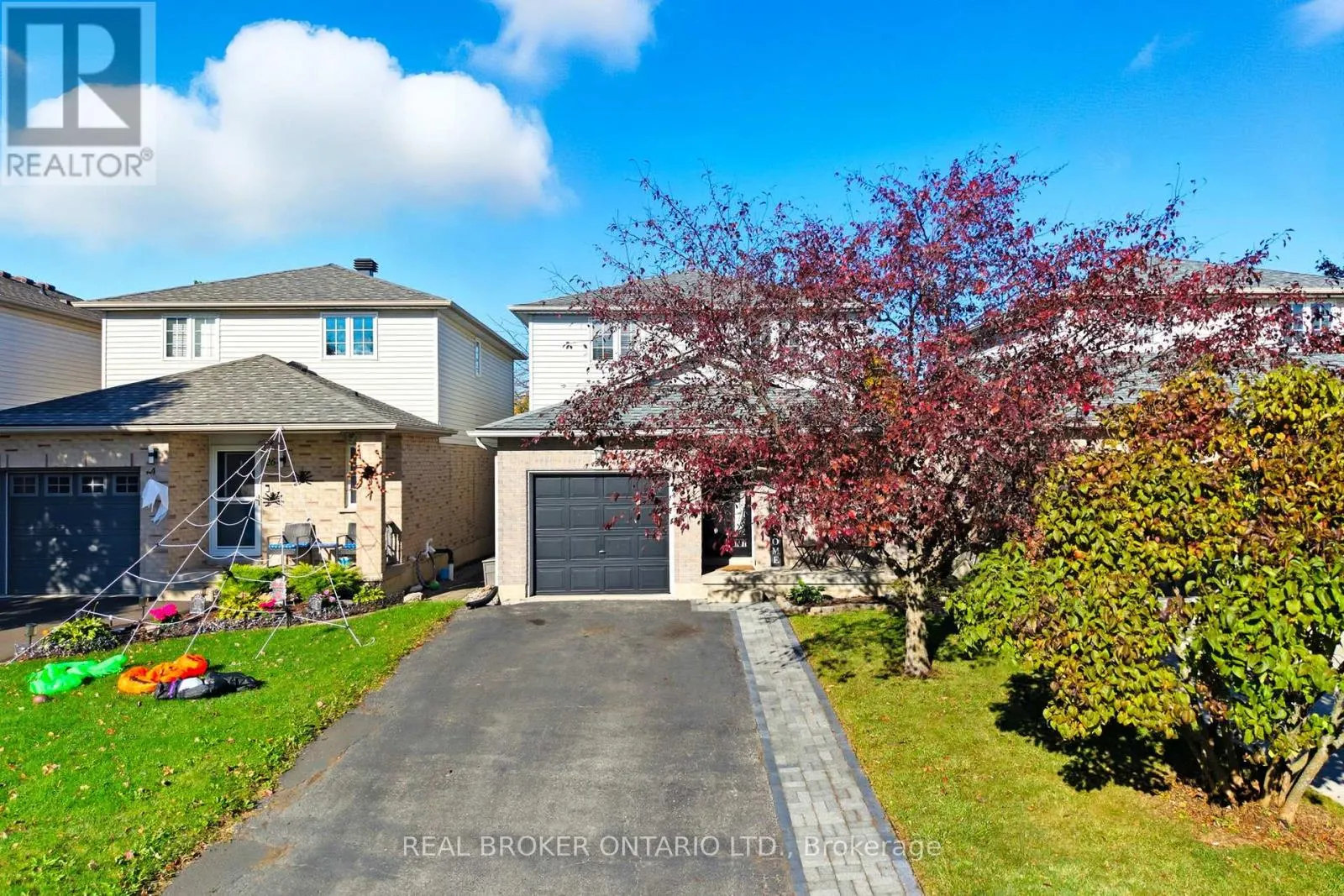 28 BROOKHEATH LANE